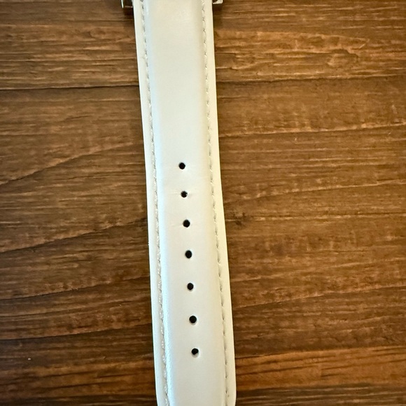 Burberry Watch BU1750 White Leather Strap - Picture 8 of 10